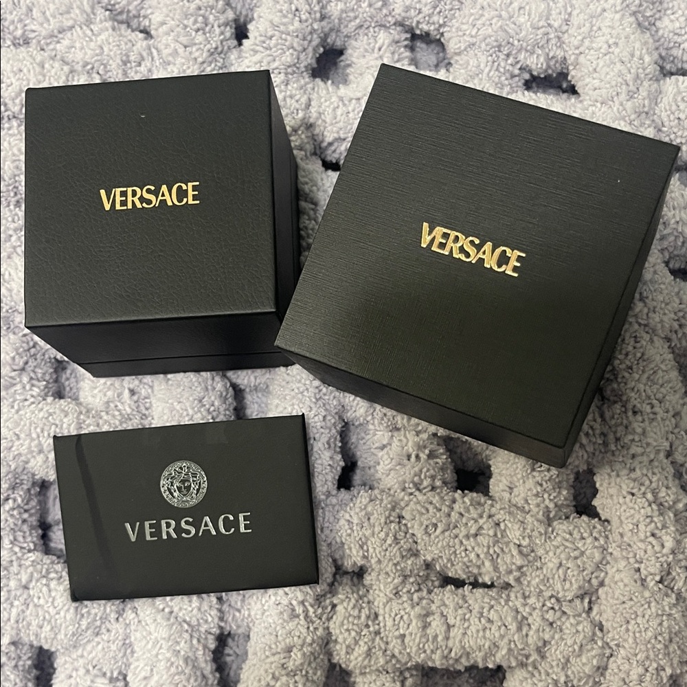 Versace Gold Bracelet - Picture 5 of 5